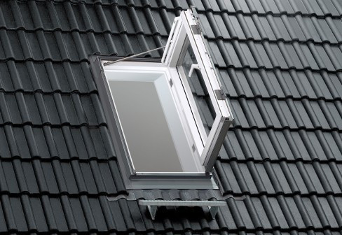 Střešní výlez termoizolační FAKRO  PWP  U3 55 x 78, plast, bílý, 2sklo