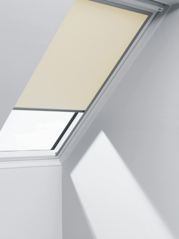 Zastíňovací roleta VELUX RFL PK06  94 x 118 Standard, lišty